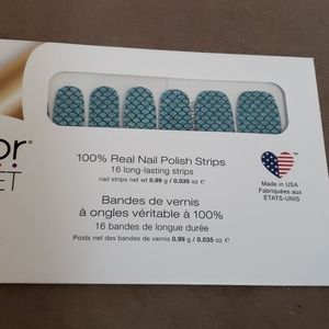 Mermaid inspired nail strips